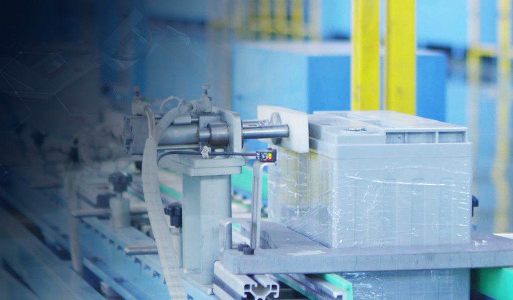 Storage battery automated production line in the factory.jpg